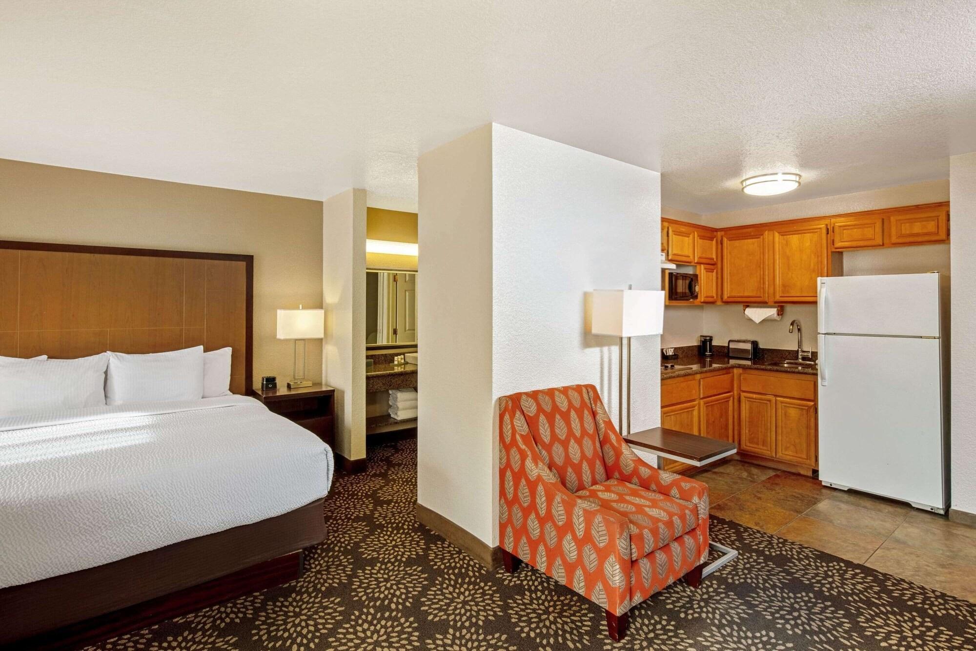 La Quinta By Wyndham Las Vegas Redrock/Summerlin Екстериор снимка