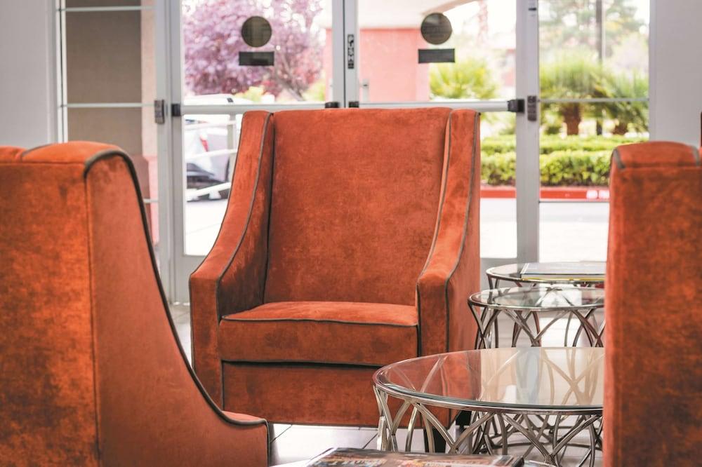 La Quinta By Wyndham Las Vegas Redrock/Summerlin Екстериор снимка